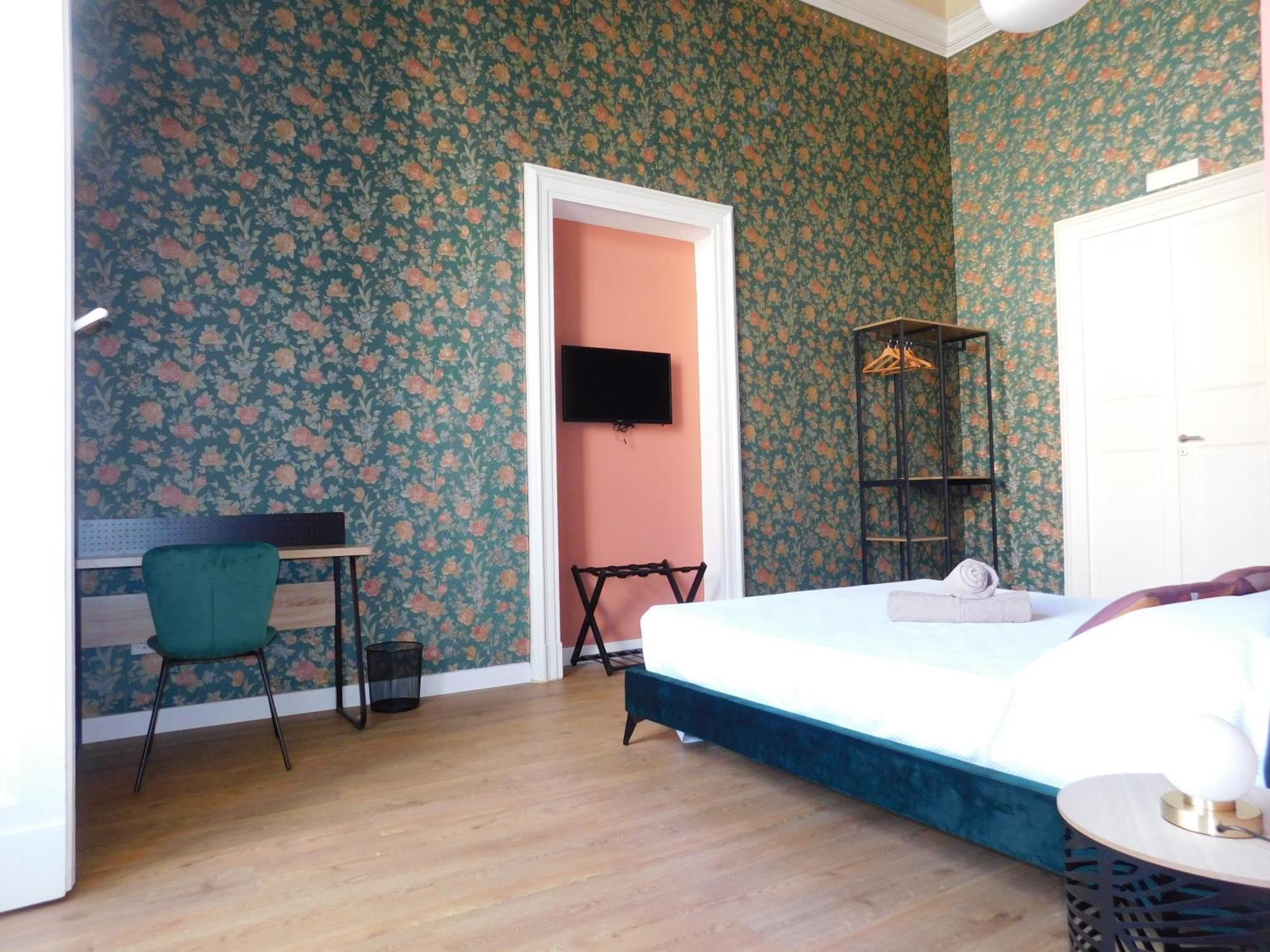 Hibiscus - Etnea Rooms CTA Exteriör bild