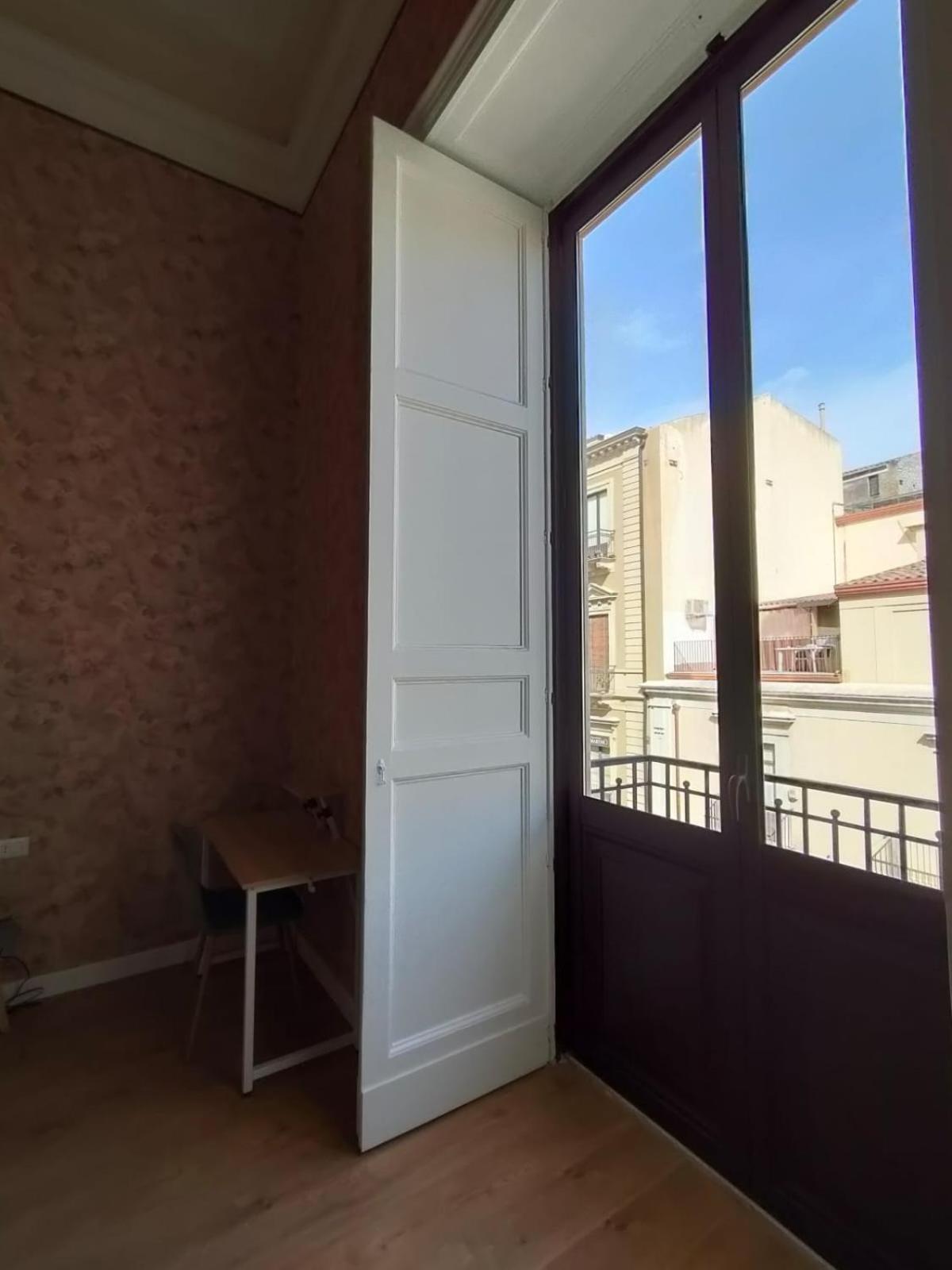 Hibiscus - Etnea Rooms CTA Exteriör bild